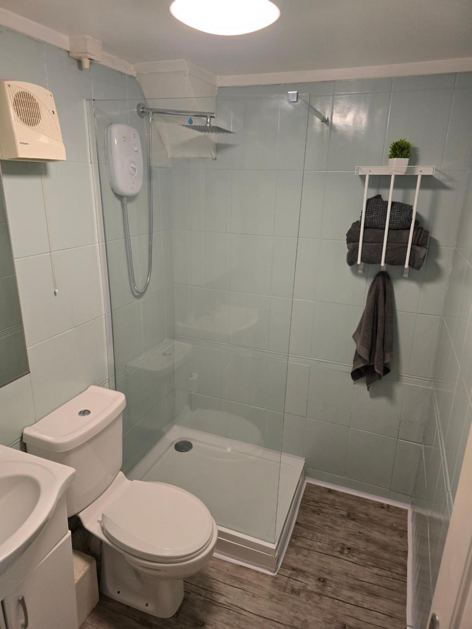 Havisham Studio Flat Rochester Me1 1Xz Strood Экстерьер фото